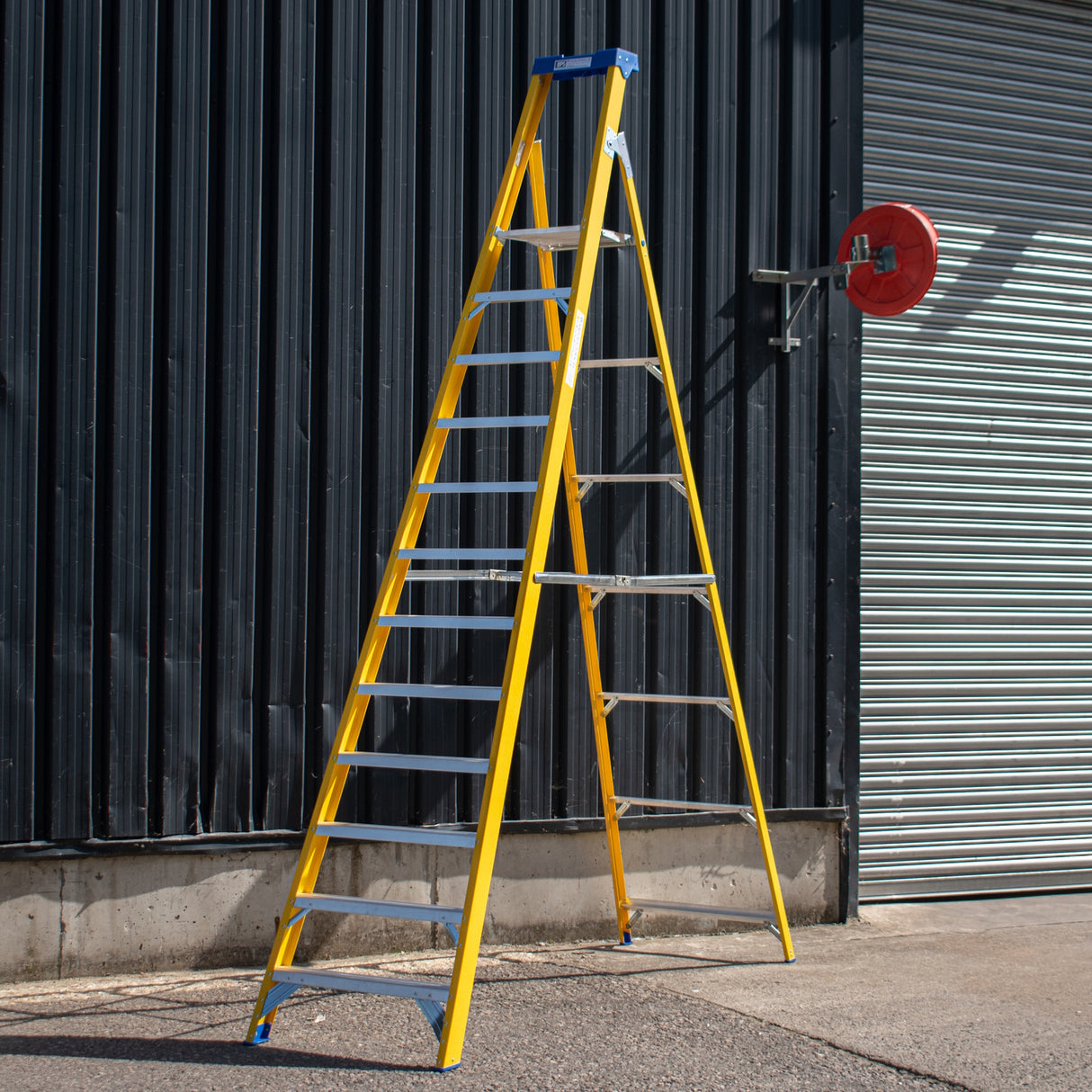 Fibreglass Platform Step Ladder