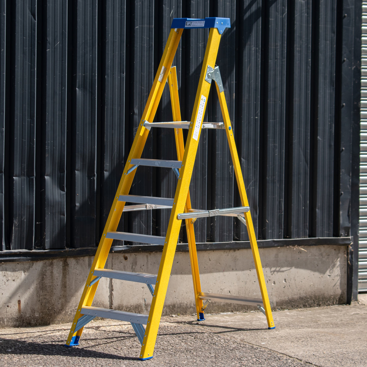 Fibreglass Platform Step Ladder